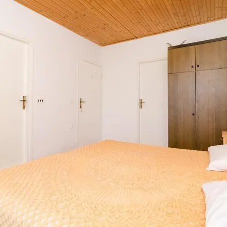 Sutvid Apartment